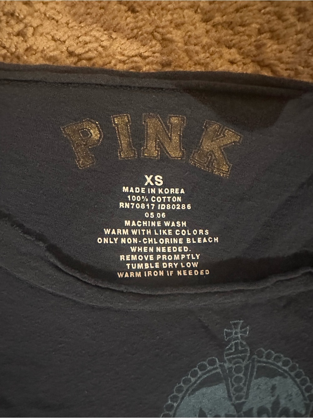 Vintage Y2K PINK Victoria's Secret Navy Graphic Crest Tee with gold Accents - Picture 3 of 5